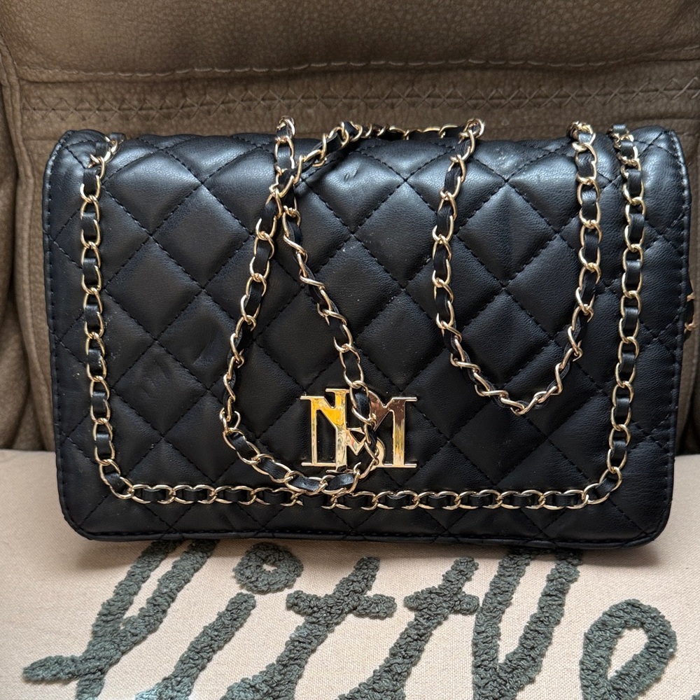 Badgley Mischka Black Quilted Crossbody Bag